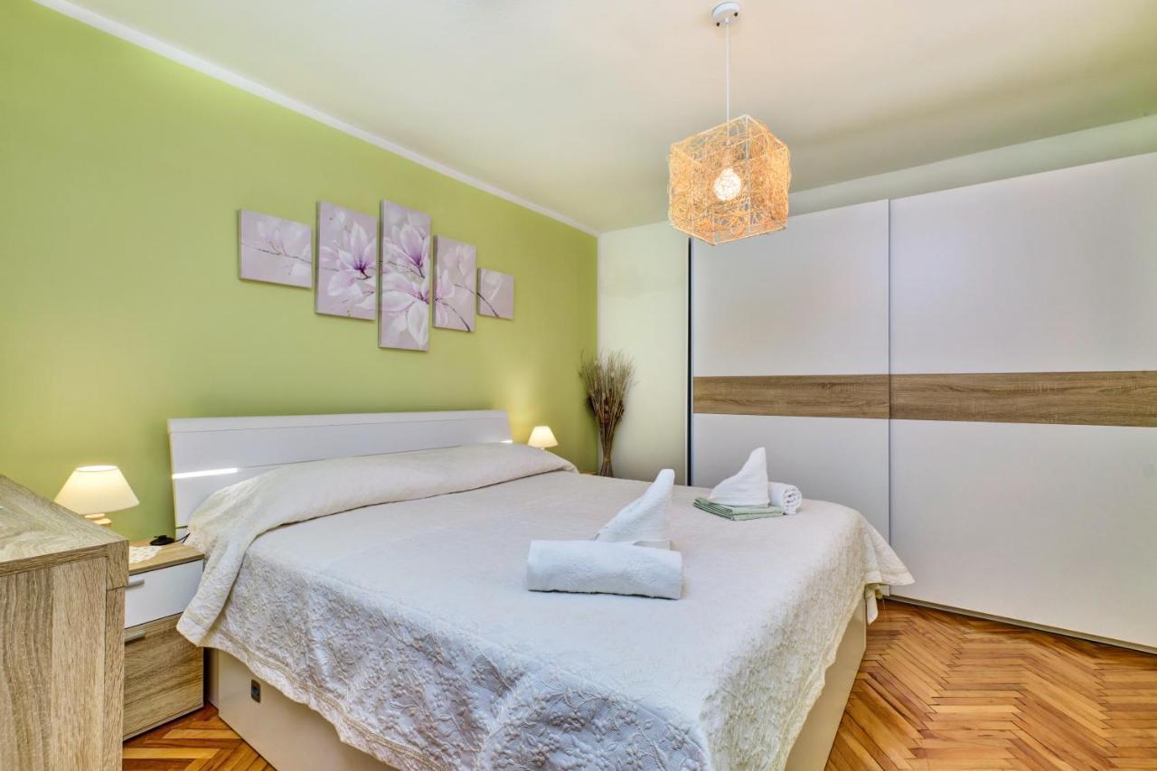 Apartments Ljubica ヴェリ・ロシニュ エクステリア 写真
