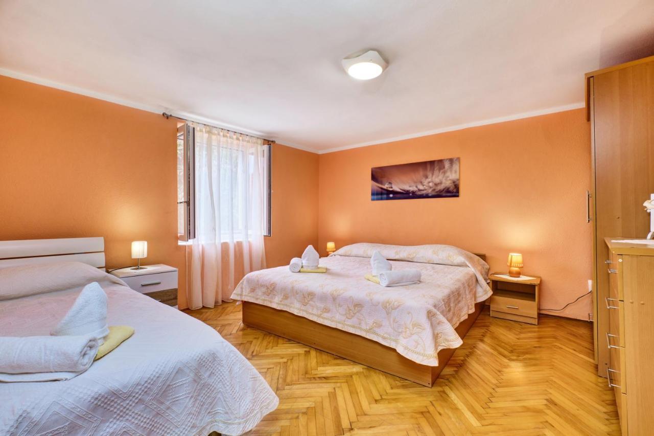 Apartments Ljubica ヴェリ・ロシニュ エクステリア 写真