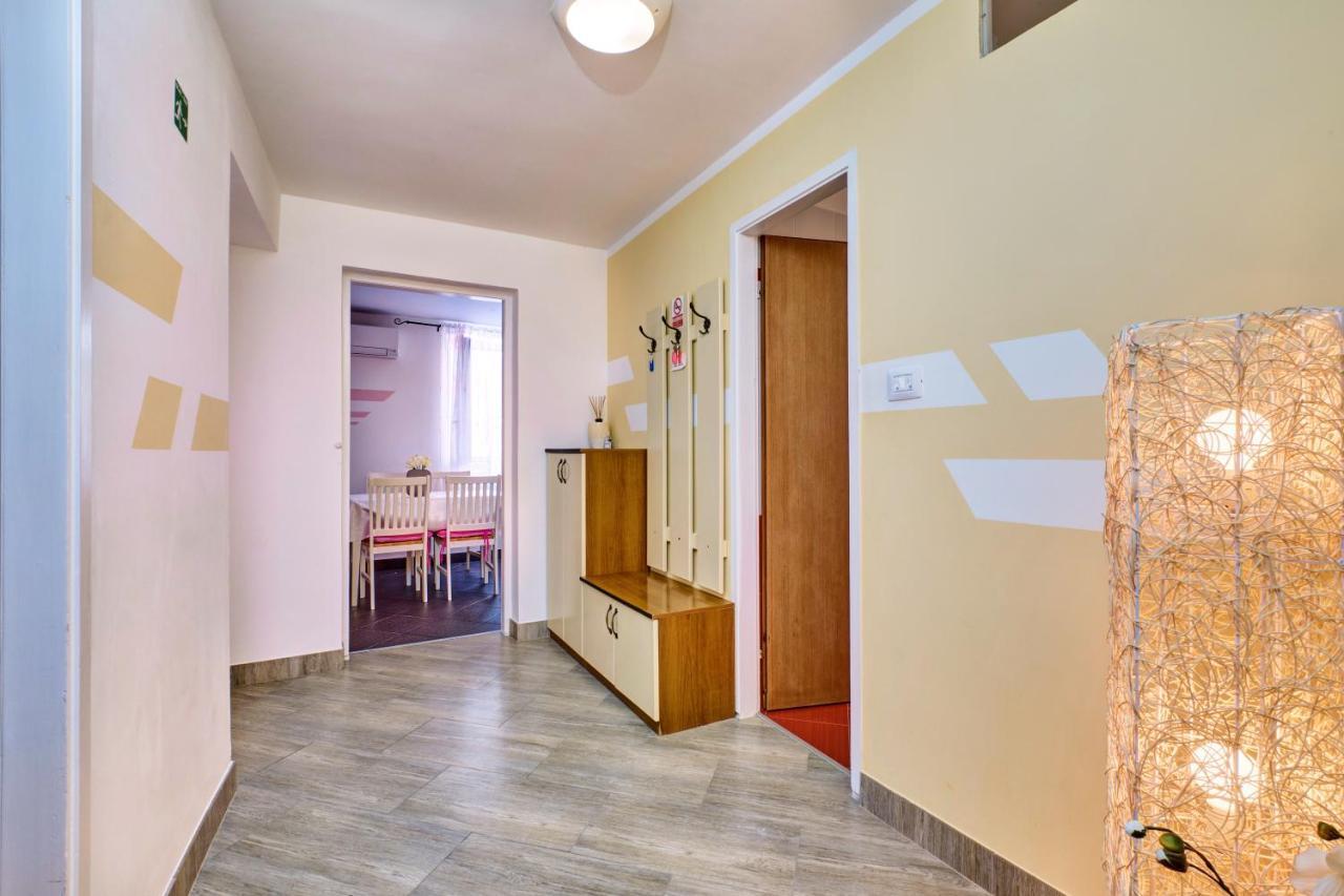Apartments Ljubica ヴェリ・ロシニュ エクステリア 写真