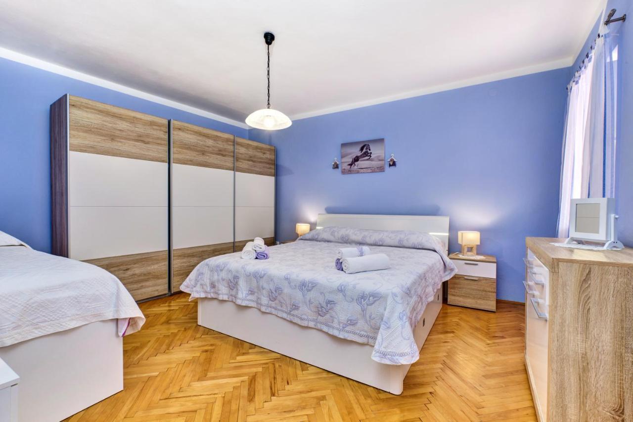 Apartments Ljubica ヴェリ・ロシニュ エクステリア 写真