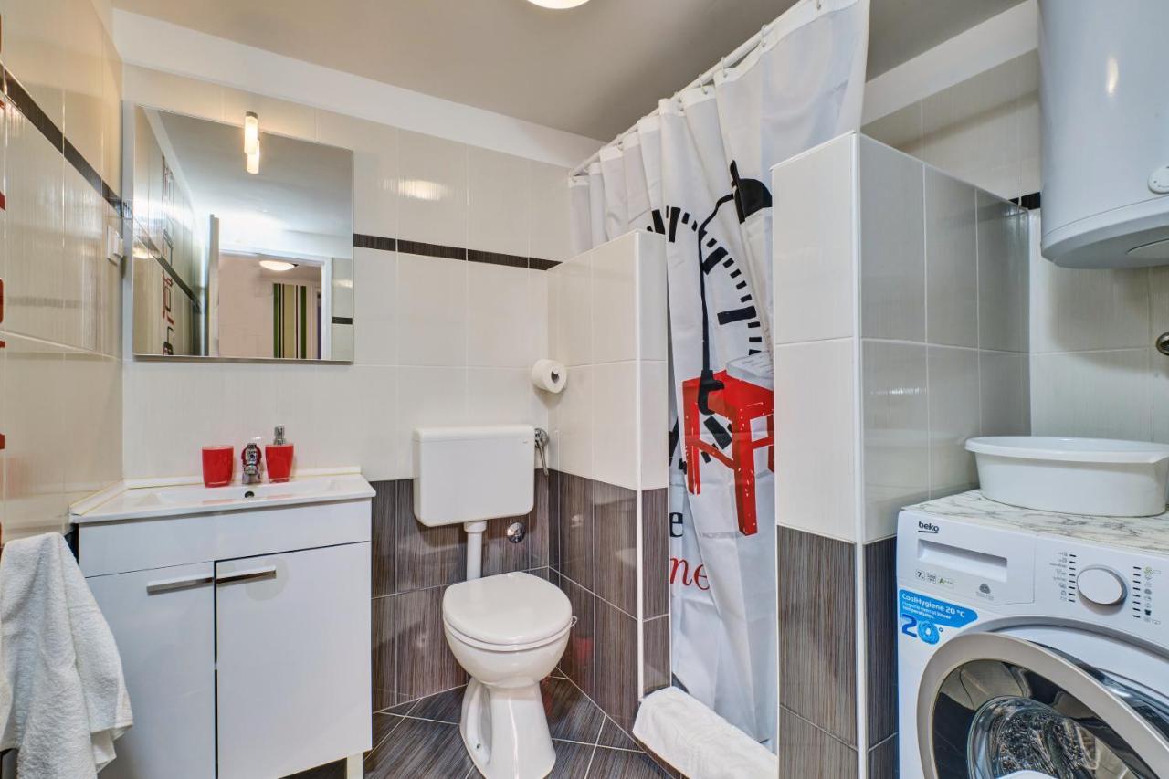 Apartments Ljubica ヴェリ・ロシニュ エクステリア 写真