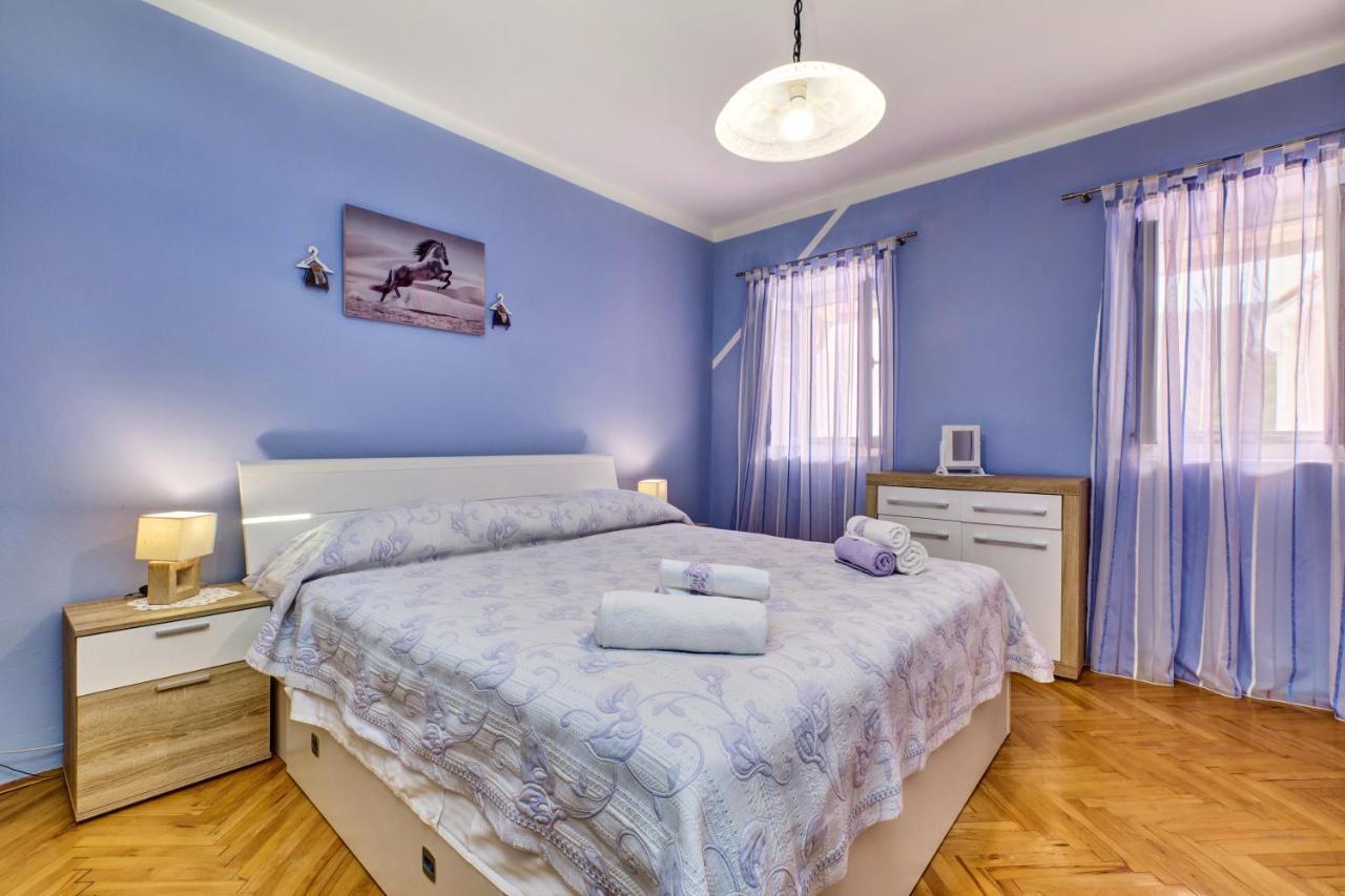 Apartments Ljubica ヴェリ・ロシニュ エクステリア 写真