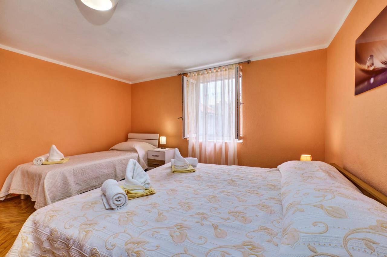 Apartments Ljubica ヴェリ・ロシニュ エクステリア 写真